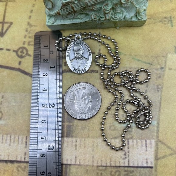 Estate Blessed Oscar Romero Martyr Religious Medal Steel Chain Charm Necklace - Picture 2 of 5